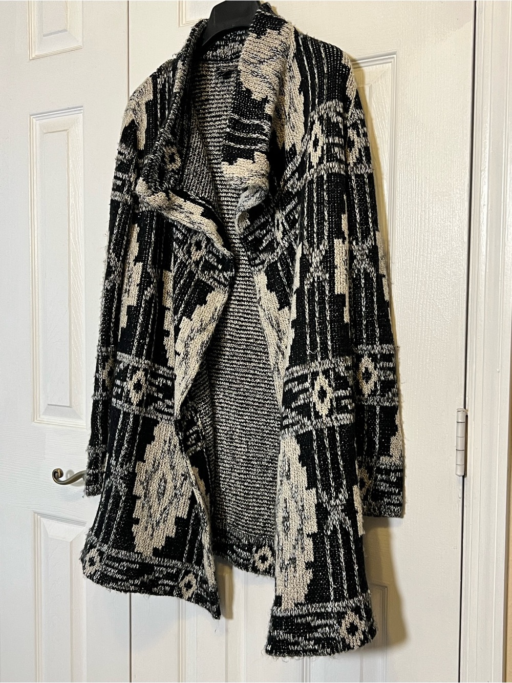 Lucky Brand Black, Cream & Silver Geometric Duster